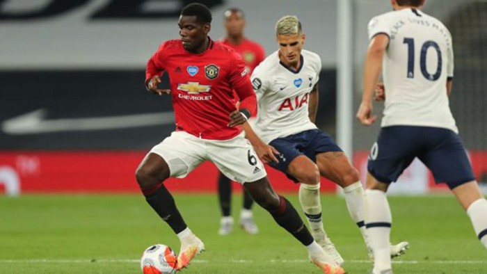 Man Utd star Van de Beek drives new £150k luxury Range Rover to training while Pogba is dropped off by partner Zulay - Bóng Đá