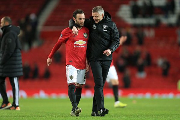 Solskjaer tâng bốc Mata, nhưng Van de Beek và James cũng xứng đáng - Bóng Đá
