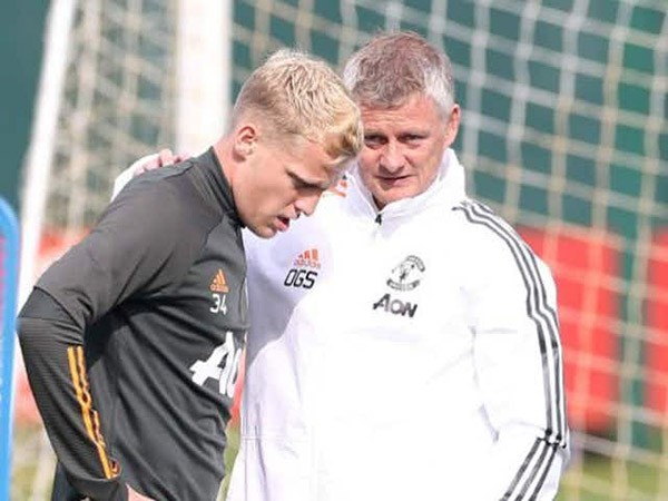 Solskjaer tâng bốc Mata, nhưng Van de Beek và James cũng xứng đáng - Bóng Đá