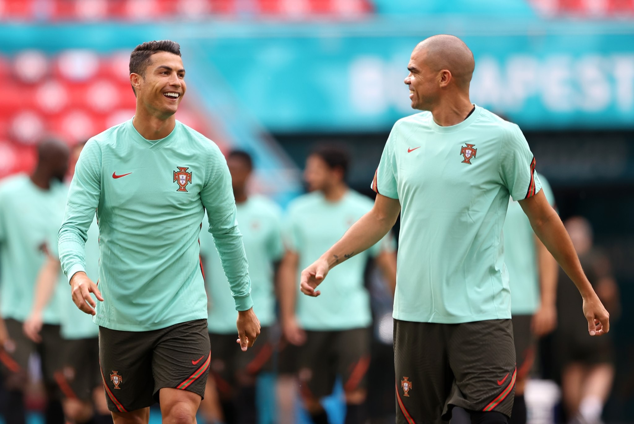 Loạt kỷ lục khủng chờ Ronaldo phá ở EURO 2020 - Bóng Đá