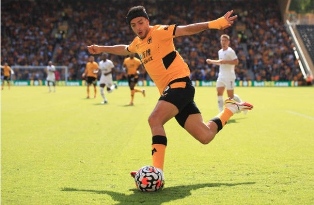 Raul Jimenez rabona - Bóng Đá