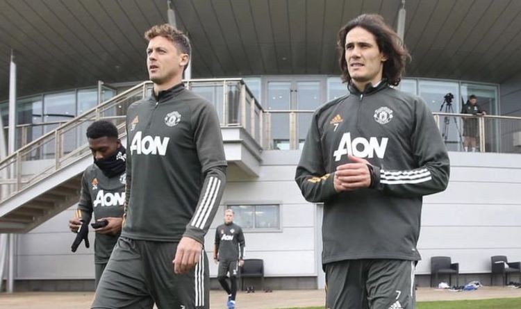 Chùm ảnh Cavani tập luyện buổi đầu ở Man Utd - Bóng Đá