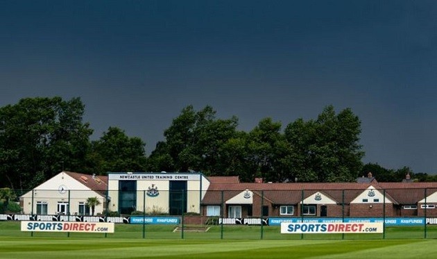 Ngoại hạng Anh lại lao đao, Newcastle có 5 ca Covid-19 - Bóng Đá