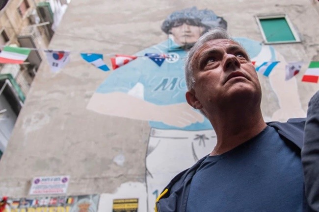 Mourinho gây xúc động vì tưởng nhớ Maradona - Bóng Đá