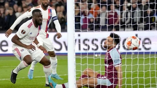 Thệm một sao bị Conte ghẻ lạnh toả sáng ở vùng đất mới - Bóng Đá