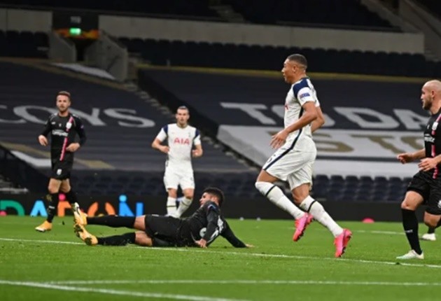 Tottenham fans react to performance of Pierre-Emile Hojbjerg against LASK - Bóng Đá