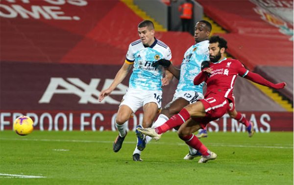 Hủy diệt Wolver tại Anfield, Liverpool tiếp tục bám đuổi Tottenham ở đỉnh BXH - Bóng Đá