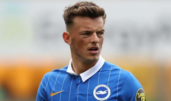 Three Arsenal shirt numbers Ben White could wear as £50m star undergoes Gunners medical - Bóng Đá