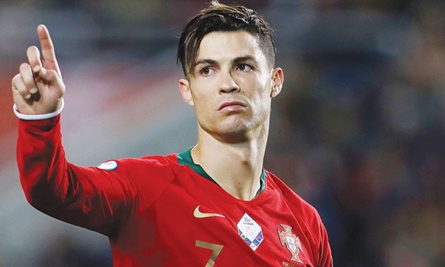 Edouard Mendy is the first  @ChelseaFC  goalkeeper to keep a clean sheet in each of his first 3 PL - Bóng Đá