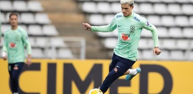 5 phút lập hat-trick, sát thủ 27 bàn thách thức Jesus và Richarlison - Bóng Đá