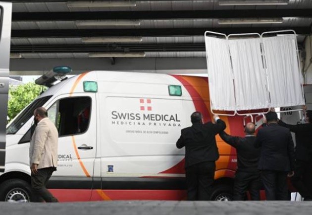 Diego Maradona leaves hospital after brain surgery as lawyer claims it’s a ‘miracle’ the legend is alive - Bóng Đá