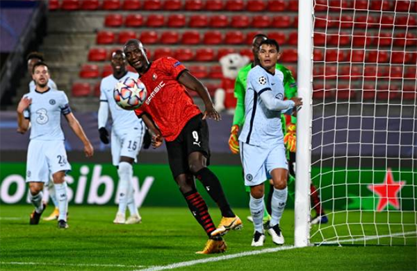 Giroud nổ súng phút bù giờ, Chelsea nín thở có 3 điểm trước Rennes - Bóng Đá