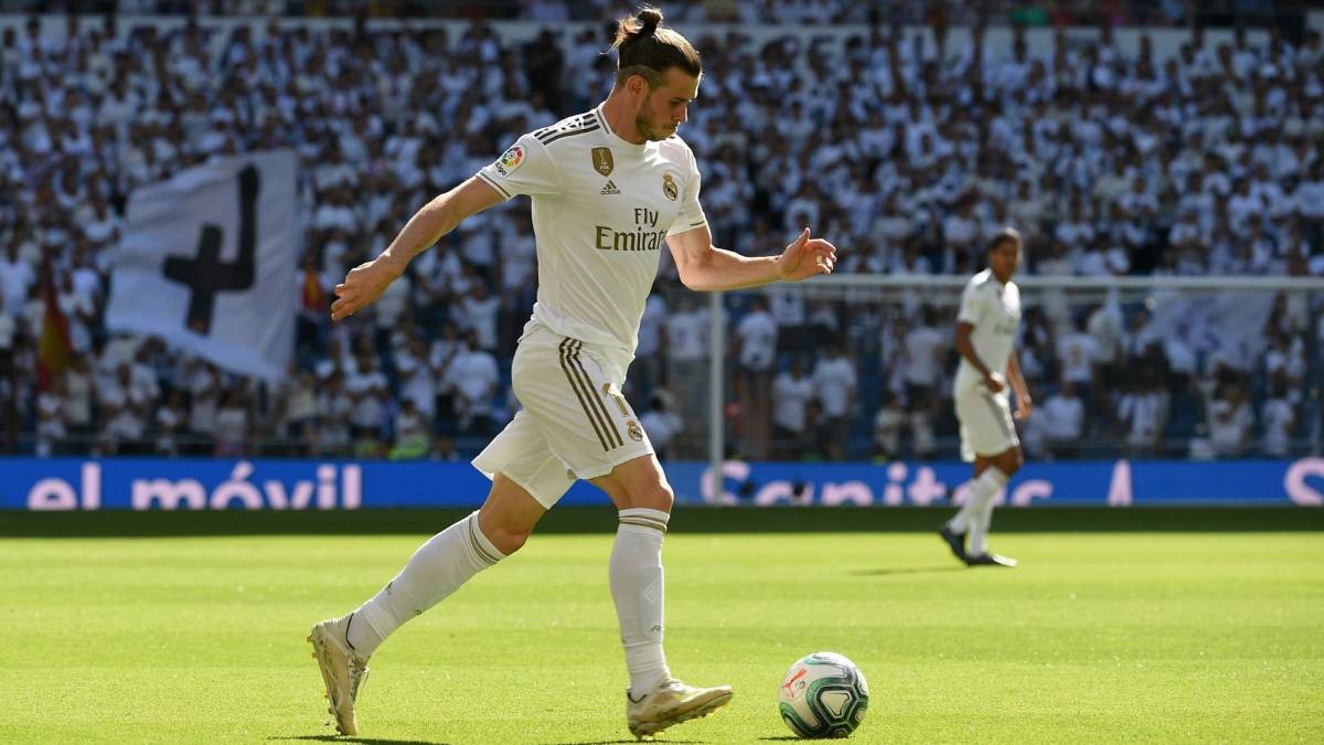 Gareth Bale receives ovation from Bernabéu crowd - Bóng Đá