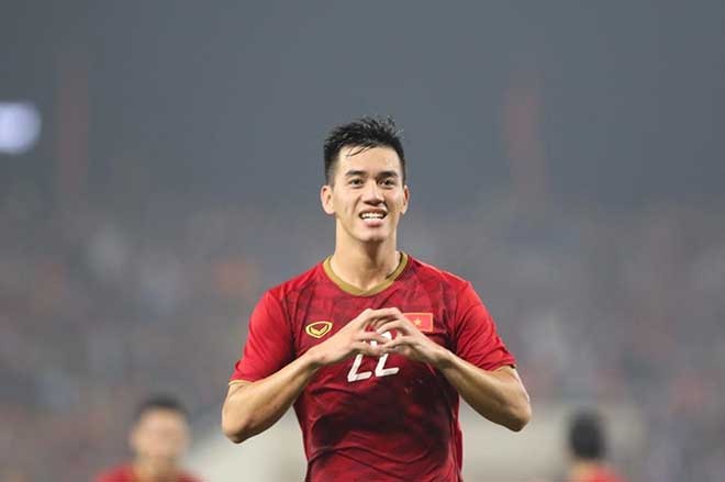 Hồng Sơn khen Tiến Linh với Ronaldo - Bóng Đá