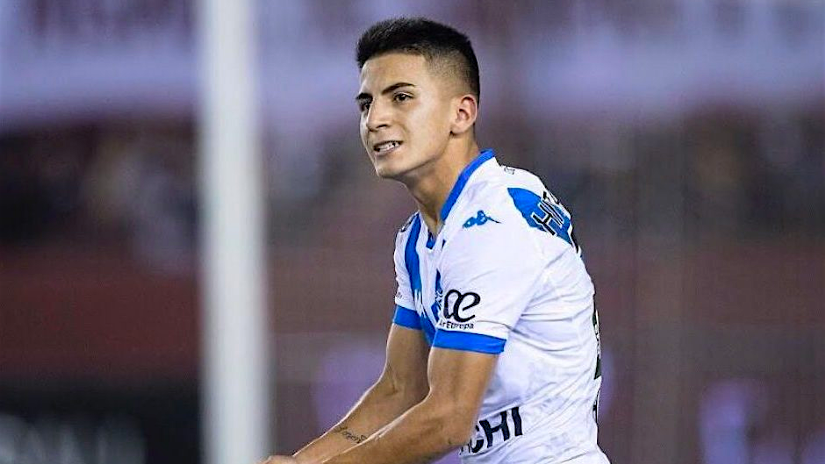 Man Utd eyeing Sarsfield star Almada - Bóng Đá