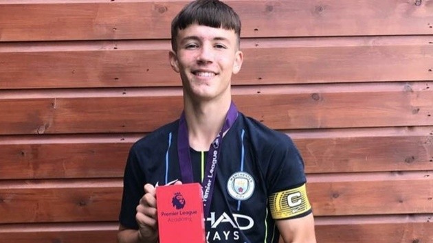 Manchester United to sign rising star striker from Manchester City - Bóng Đá