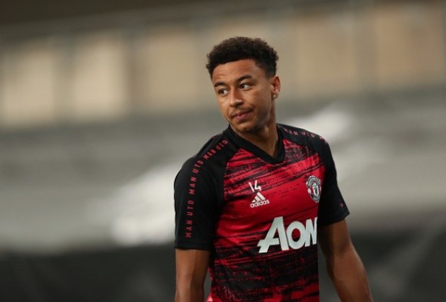 Jesse Lingard looks shredded in gruelling gym workout as Man Utd ace prepares for new season with future up in air - Bóng Đá