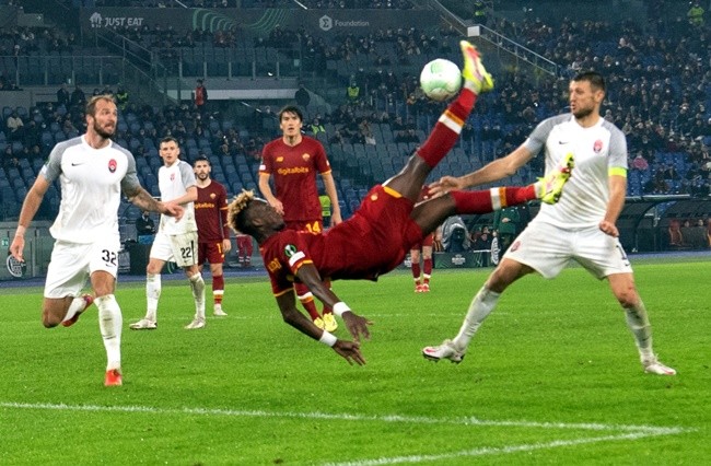 WILL ABRAHAM SWAP ROMA FOR CHELSEA FOR €80M? - Bóng Đá