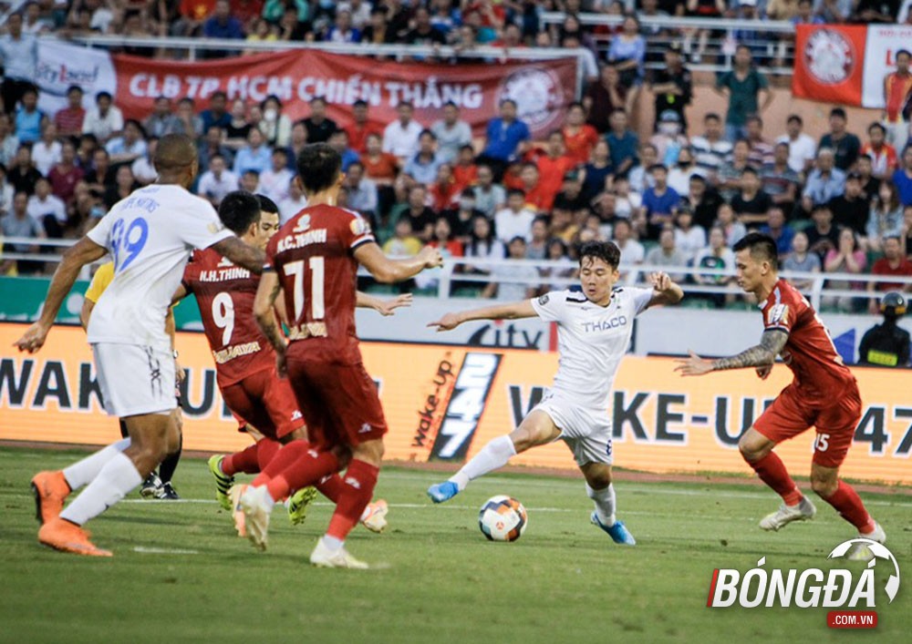 Ảnh sau trận HAGL - Bóng Đá