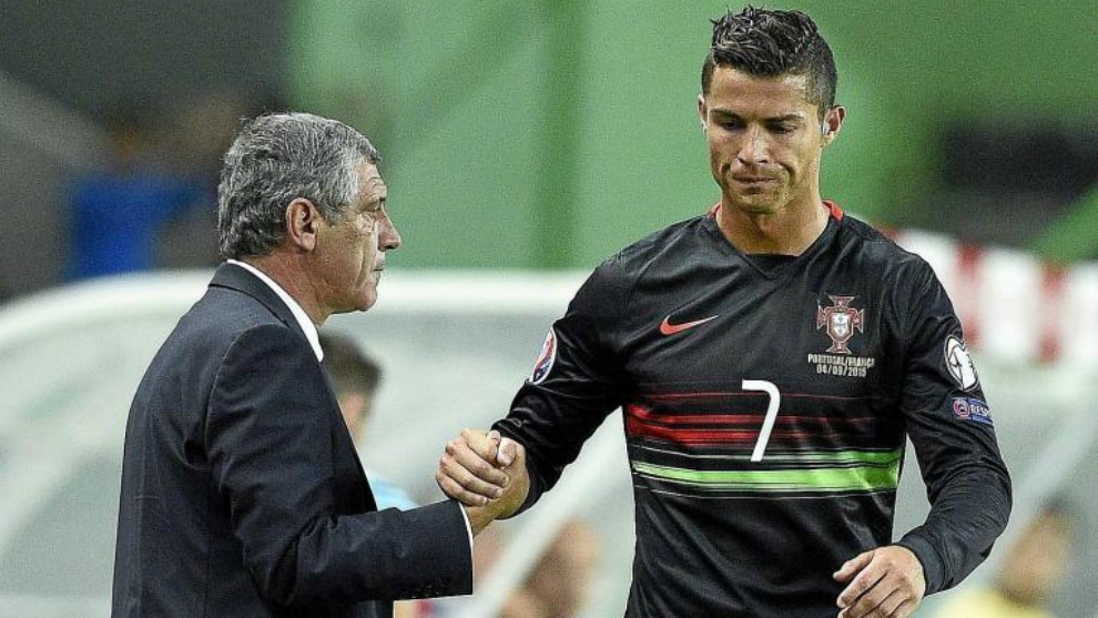 Fernando Santos: Cristiano Ronaldo is fine, he wants to play - Bóng Đá