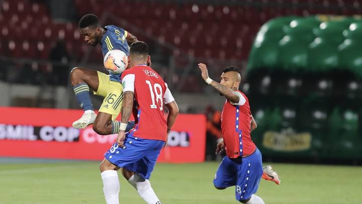 2 cựu sao M.U rực ráng, đội của James Rodriguez có trận cầu nghẹt thở trước Chile - Bóng Đá