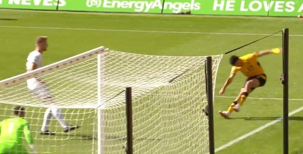 Raul Jimenez rabona - Bóng Đá