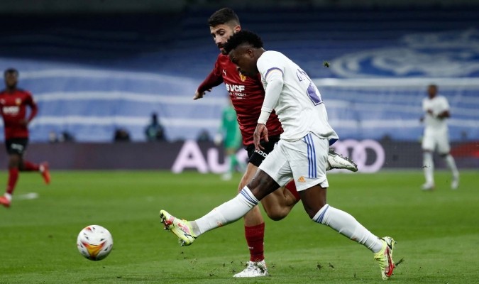 Fan Real đã phát hiện ra thần tượng mới tại sân Bernabeu - Bóng Đá