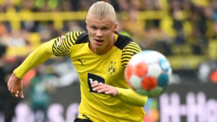 Barcelona hoping to beat Real Madrid in race to sign Haaland - Bóng Đá