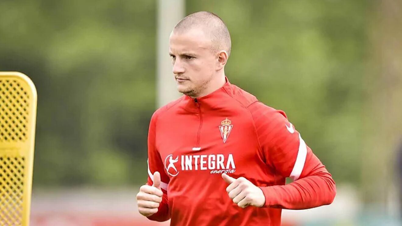 Footballer in Spain vows to pause career to go to war for Ukraine against Russia - Bóng Đá