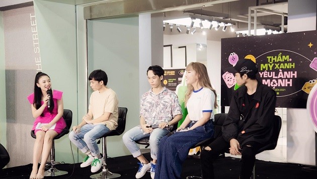 MC Phương Thảo - Bóng Đá