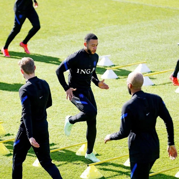 Hà Lan tập - Bóng Đá