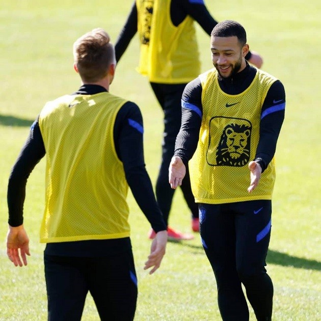 Hà Lan tập - Bóng Đá