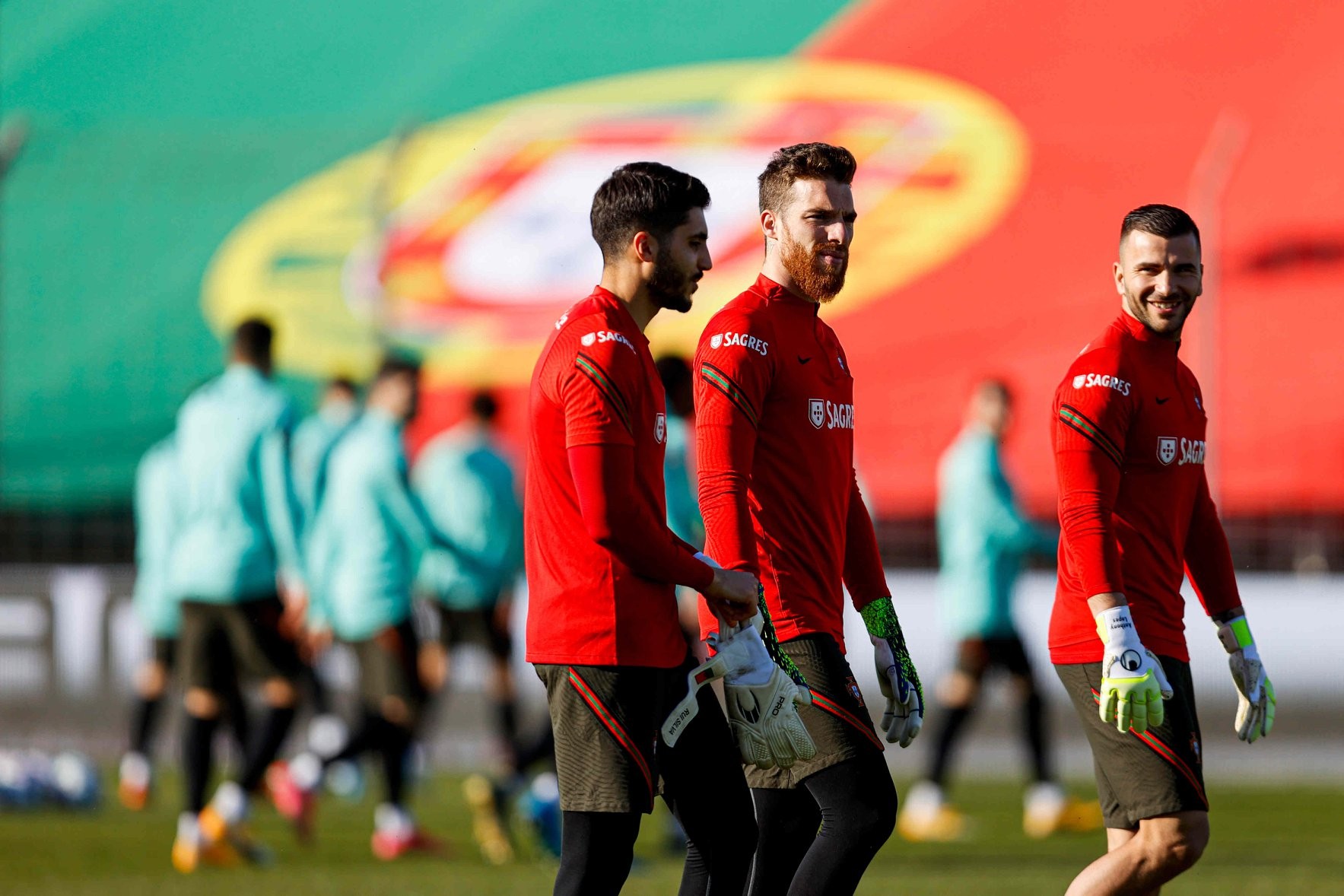 Phô diễn kỹ thuật, Ronaldo quyết làm lại từ đầu - Bóng Đá