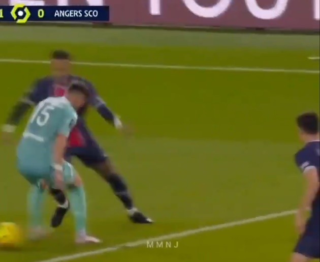  Neymar sombrero vs Angers 76' - Bóng Đá