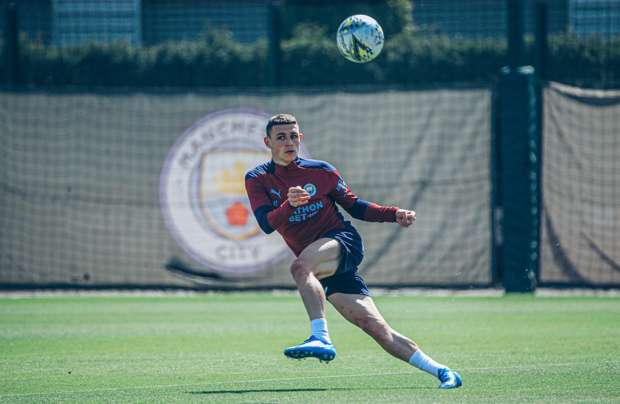 Pep Guardiola khiến học trò lác mắt, Man City đón cú hích lớn trước đại chiến - Bóng Đá