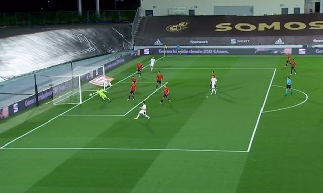 De Gea và hình ảnh tương phản đẩy TBN vào 2 trái cực trái chiều - Bóng Đá