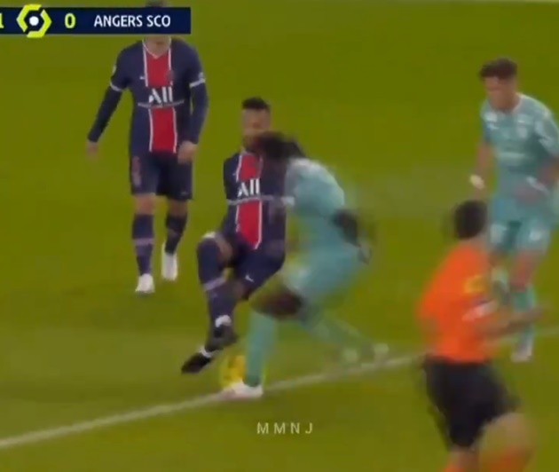  Neymar sombrero vs Angers 76' - Bóng Đá