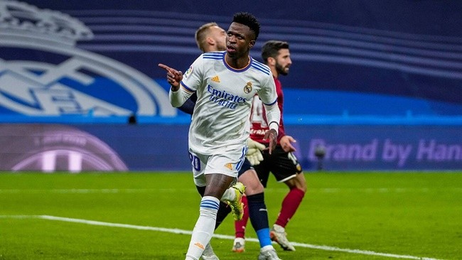 Mùa hè rực cháy của Vinicius - Bóng Đá