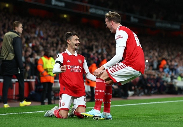 2 bàn và 1 kiến tạo, 'ngọc thô' Arsenal đang sáng hơn bao giờ hết - Bóng Đá