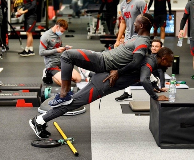 NHM tá hỏa khi chứng kiến 