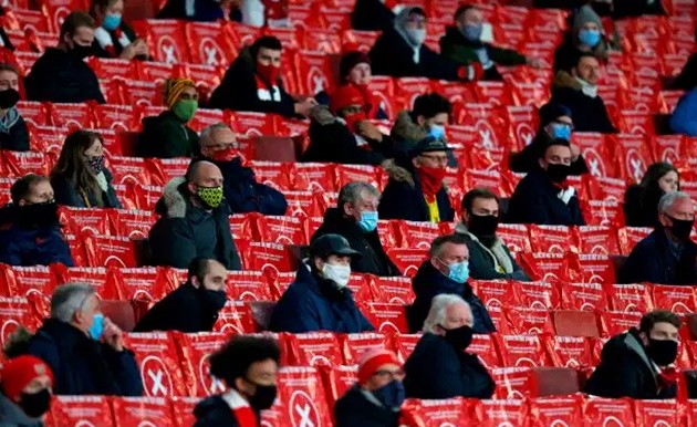 Arsenal fans return to Emirates - Bóng Đá