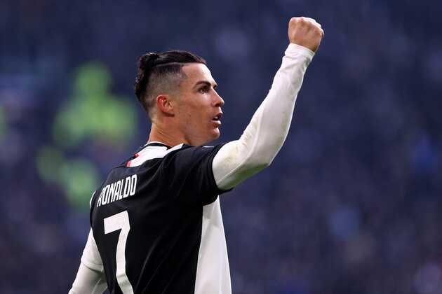 Zidane reacts to Cristiano-to-Madrid rumours & 5 other big stories you might have missed - Bóng Đá