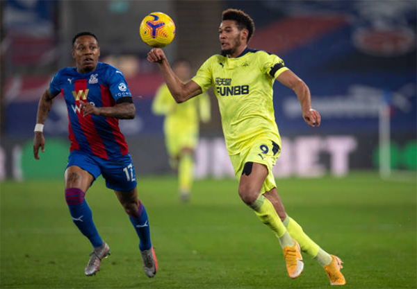 Thua 2 bàn trong 2 phút, Palace 