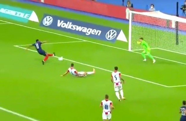 Martial thi đấu xuất sắc trên ĐTQG - Bóng Đá