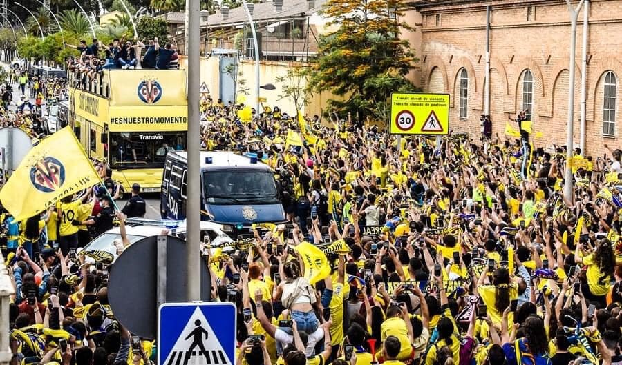 Hạ M.U, Villarreal diễu hành ăn mừng ngôi vương hoành tráng - Bóng Đá