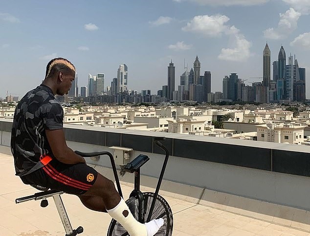 'Show off or motivation?': Paul Pogba puts in the hard work on his Dubai break - Bóng Đá