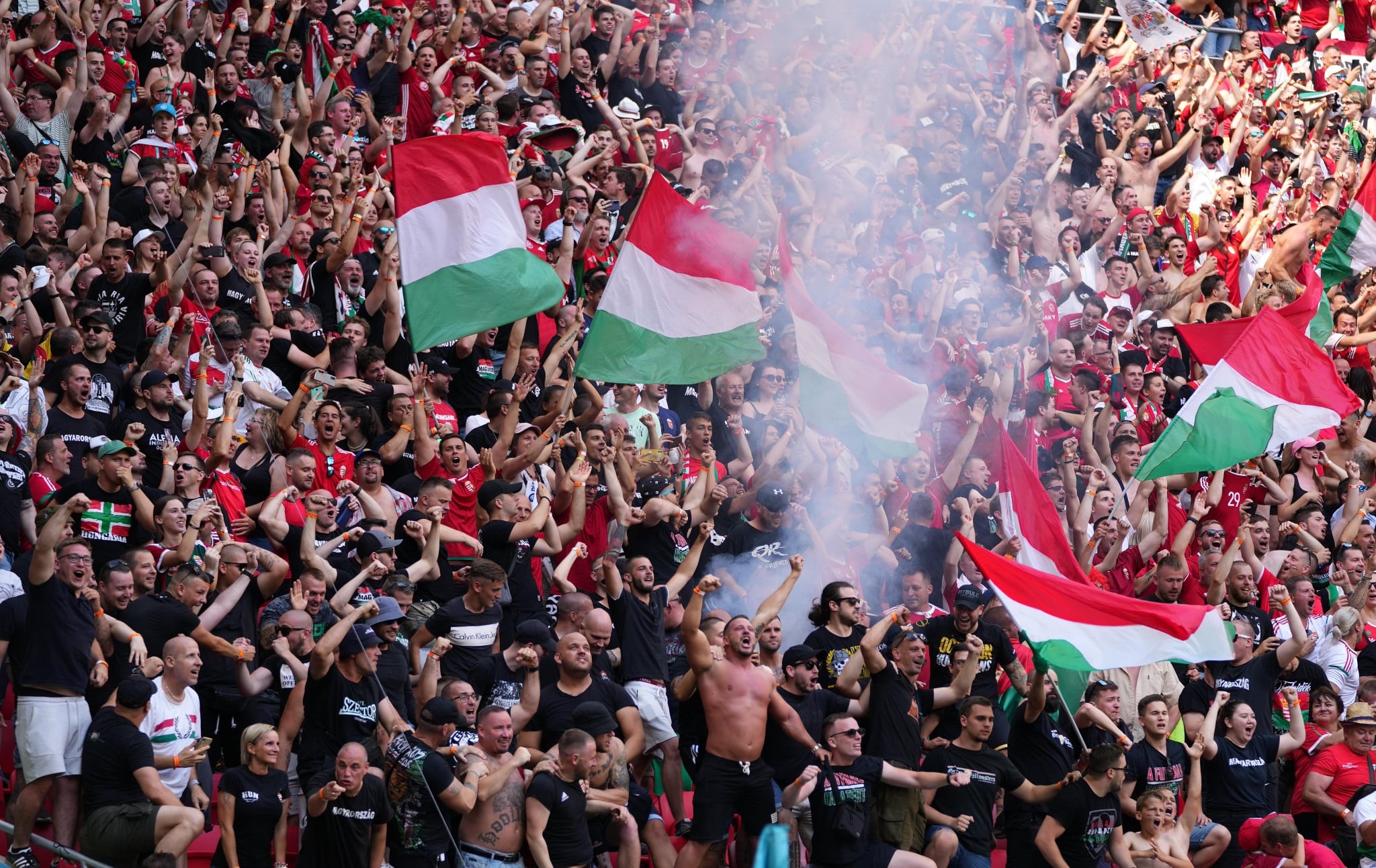 2 điều điên rồ xuất hiện ở trận Hungary 1-1 Pháp - Bóng Đá