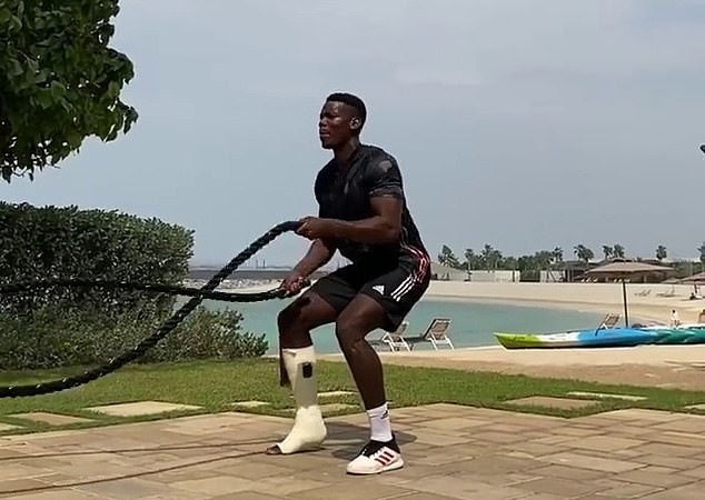 'Show off or motivation?': Paul Pogba puts in the hard work on his Dubai break - Bóng Đá