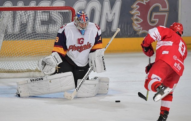 Petr Cech ra mắt CLB mới, gây sửng sốt với màn trình diễn 10/10 - Bóng Đá