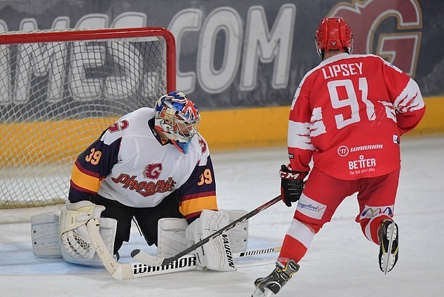 Petr Cech ra mắt CLB mới, gây sửng sốt với màn trình diễn 10/10 - Bóng Đá